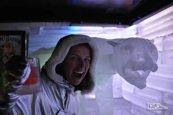 O visual gelado do Glaciobar, quase todo de gelo, em El Calafate, no sul da Argentina